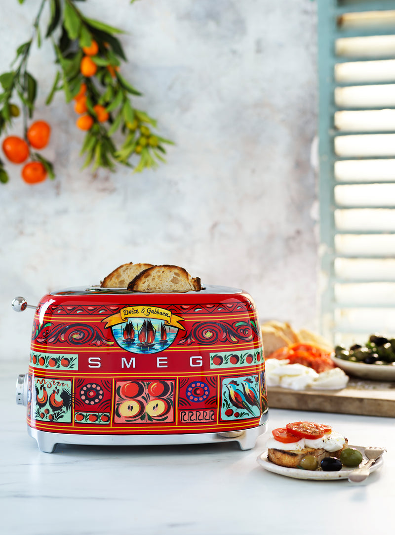 Thekese buke Smeg 50`s stile Dolce & Gabbana Smeg Spa